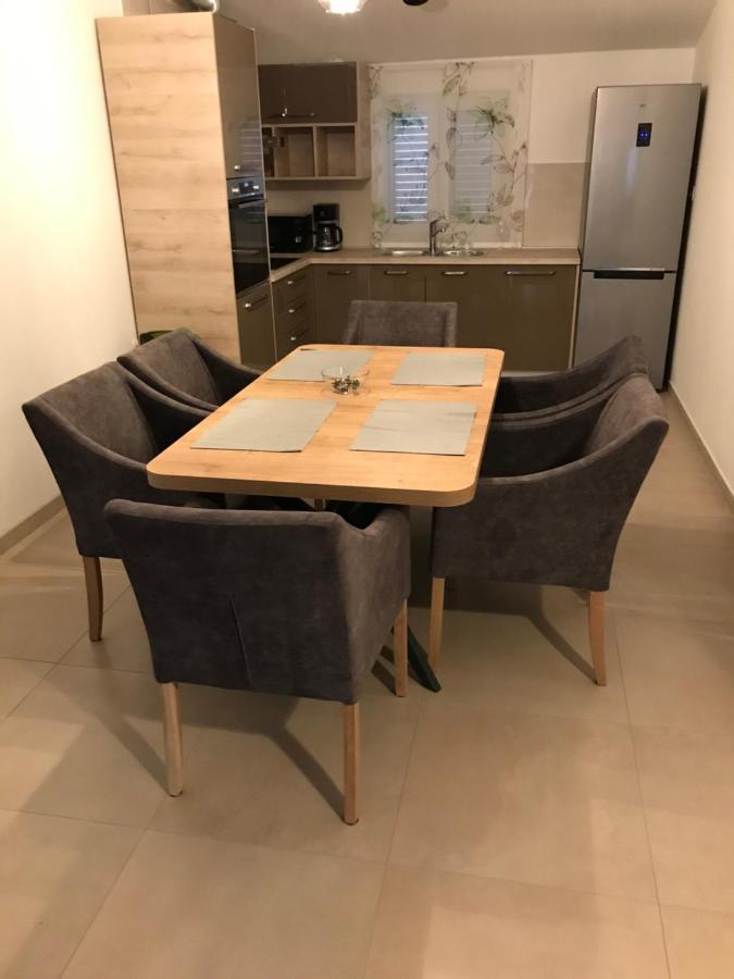 Albatros Apartman Kaštel Sućurac Kültér fotó
