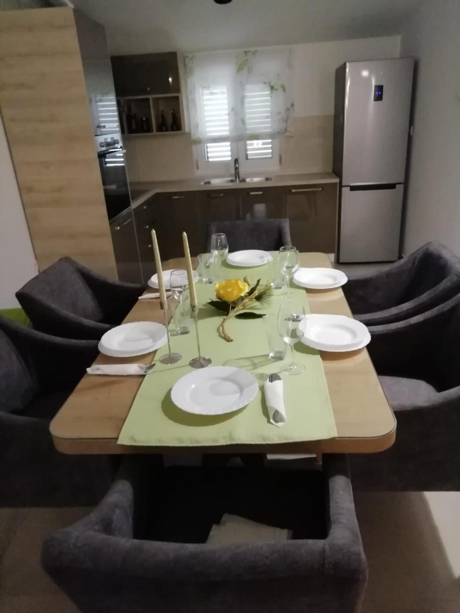 Albatros Apartman Kaštel Sućurac Kültér fotó
